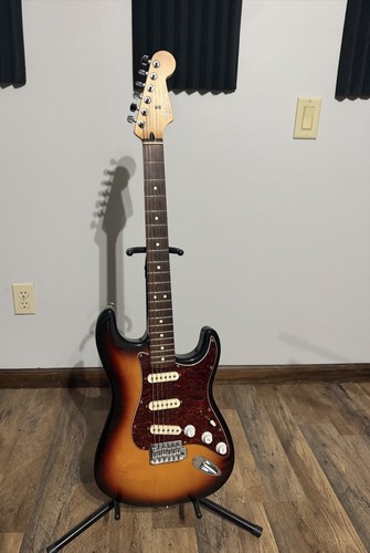 2004 fender standard - 2004,