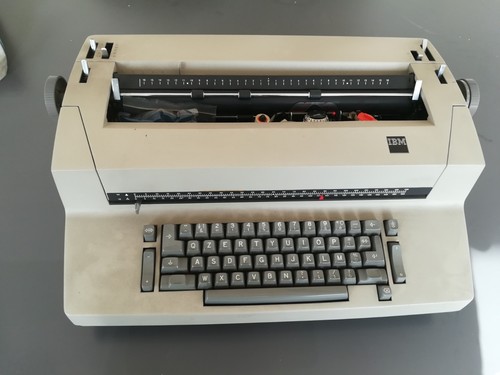 Ibm selectric i - selectric,