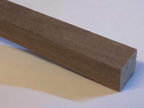 Listello quadrato legno - legno, di