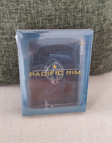 Pacific rim - (titans, cult)