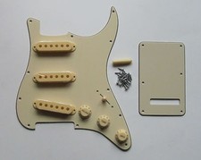 Battipenna ST Light Cream,Trem Cover con copri pickup crema,manopole,punte per Strat