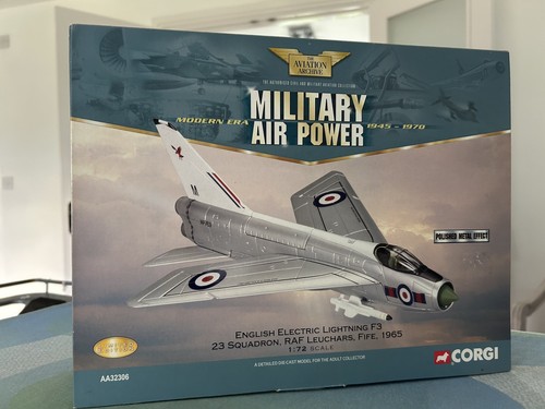 Bnib corgi english electric - bnib.,