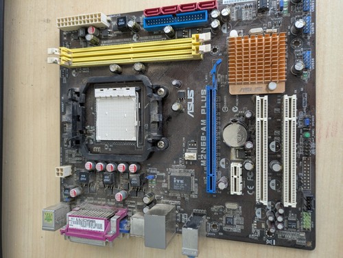 Asus m2n68 plus socket - m2n68-am,