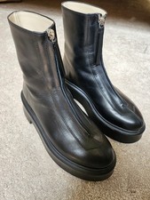 Stivali The Row in pelle nera con zip 37