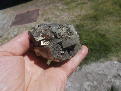 Minerali c24 pirite niccioleta - minerali,