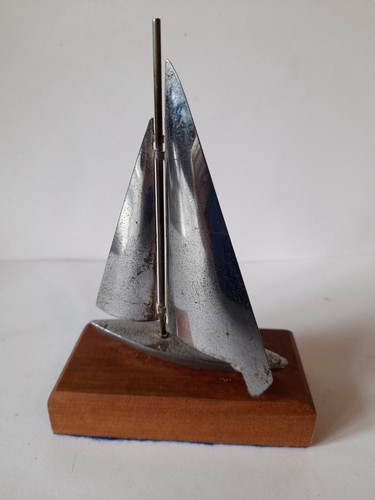 Sailing boat car mascot - boat,