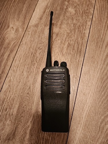 Motorola cp200d uhf radio - motorola,