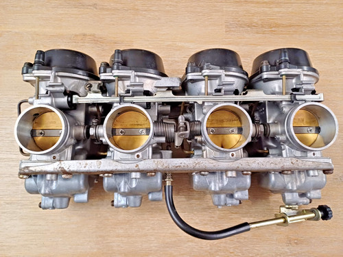 Suzuki gsxr1100 carburatori - suzuki,