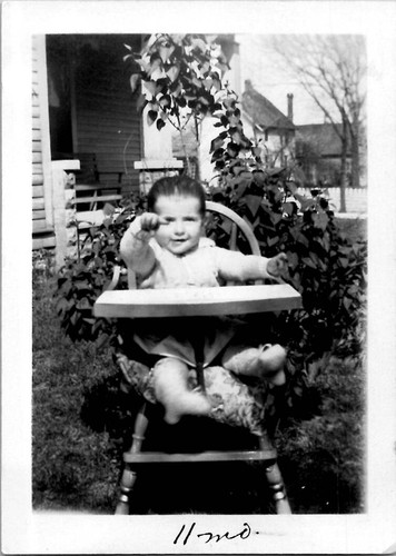 Bambino carino affamato - , in