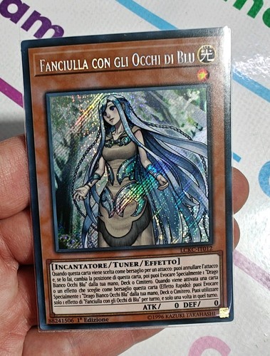 Edizione fanciulla con - 1*,