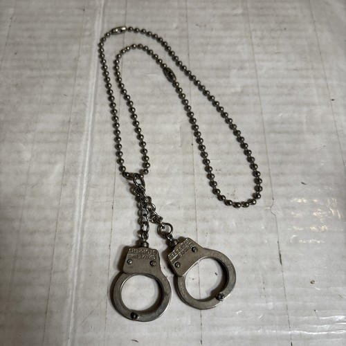 Collana manette lucchetto