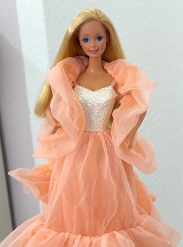 Barbie peaches cream - peaches,