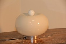 Lampada da tavolo in vetro