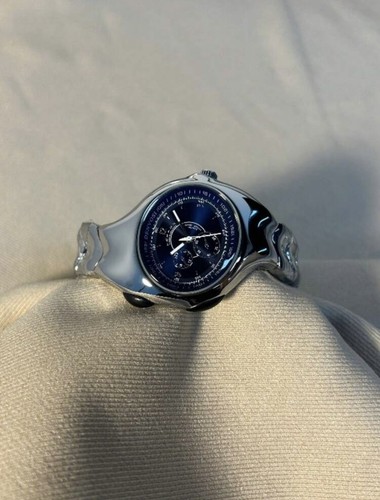 Orologio futuristico stile - orologio,