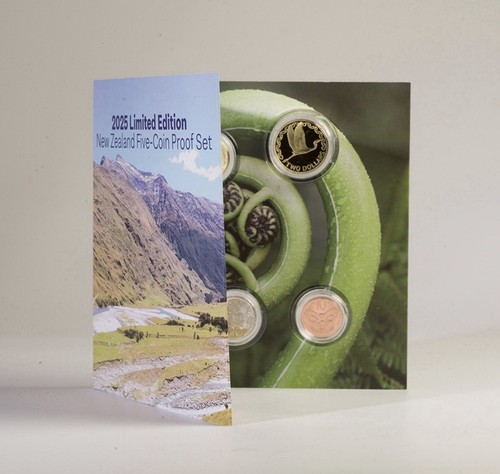 Set cinque monete - , 2025