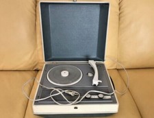 GIRADISCHI VINTAGE A VALIGETTA