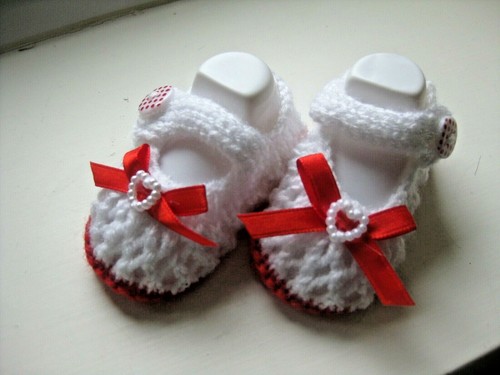 Coppia scarpe bambino lavorate - coppia,