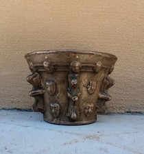 Antico Mortaio in Bronzo FRANCIA XVII/XVIII Secolo – Decorato Scolpito Facce 