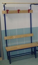 (04)PANCA SPOGLIATOIO  ACCIAIO CON SEDUTA-SCHIENALE-APPENDIABITI-PIANOBORSE MT 1