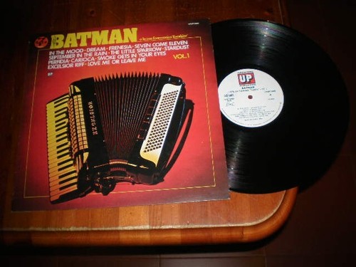 Batman sua fisarmonica - la,