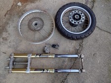 Forcella SHOWA 47  completa di piastre,  ruota da 21, pompa e pinza freno.