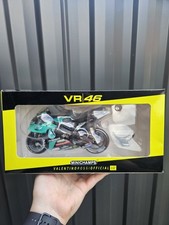 MINICHAMPS 1:12 Yamaha YZR-M1