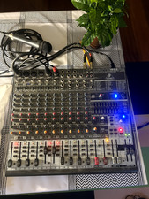 Mixer audio Behringer Xenyx 1832fx - 14 canali - attivo - mic preamps phantom
