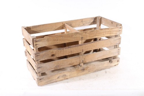 Vecchia cassa di legno - x,