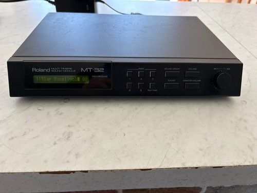 Roland 32 - roland, mt-32