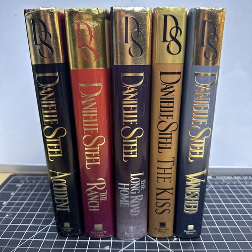 Lot books danielle steel - of,