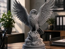 Statua Aquila Maestosa su