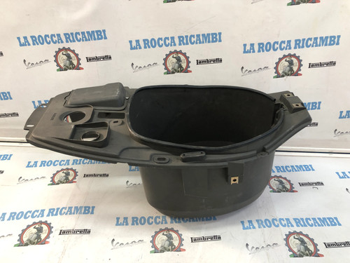 Vano portacasco piaggio - vano,
