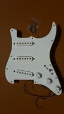 Squier Bullet Stratocaster Battipenna Pickguard + Single Coil Pickup
