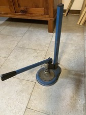 Macchina per tappi bottiglie a pressione