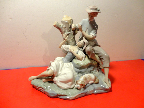 Rare lladro romantic - rare,