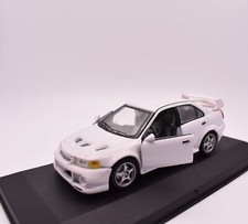 Modellino auto Mitsubishi Lancer bianco pressofuso modellismo auto scala 1:43
