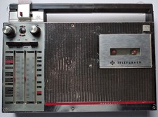 MODERNARIATO, RADIO D'EPOCA IN