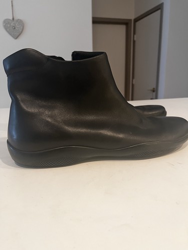 Black prada bootys - black, ps