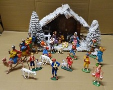 PRESEPE COMPLETO CAPANNA + STATUINE IN GOMMA EPOCA 1980  - 302