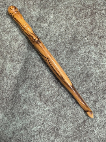 Uncinetto filato legno ulivo - uncinetto,