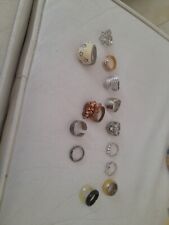 Vendo circa 25 anelli anni 90 taglia media