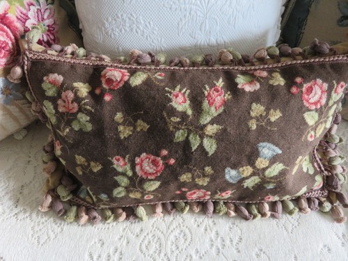 Cuscino punto ago vintage