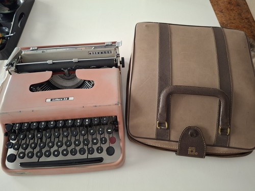 Macchina scrivere vintage - da,