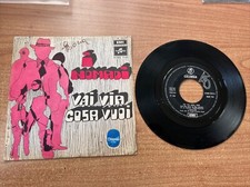 Vinile 45 Giri I Nomadi Vai Via Cosa Vuoi / L’auto Corre Lontano Ma.. - Columbia