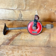 Antico trapano vintage manuale