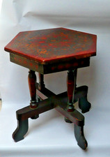 Antico tavolo imperiale russo Khokhloma laccato Samovar fatto e dipinto a mano