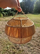 Lampada in paglia rafia