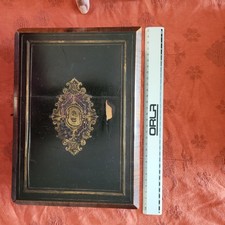 Antica scatola da cucito in