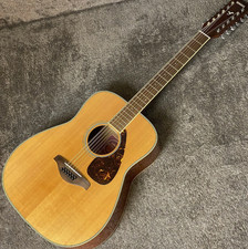 Chitarra acustica YAMAHA