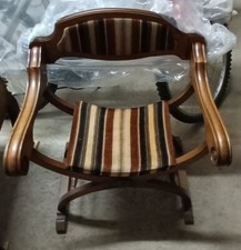 Poltroncina Trono Ad Arco - Struttura In Legno Seduta In Velluto Colorato